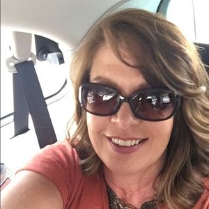 Meet your Posher, Becky